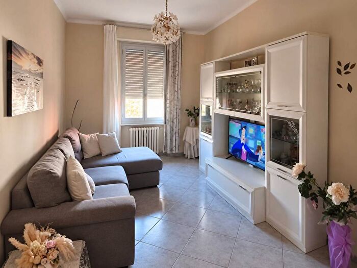 Appartamento con 5 locali in vendita in Via Francesco Baracca, Corso Torino, Asti