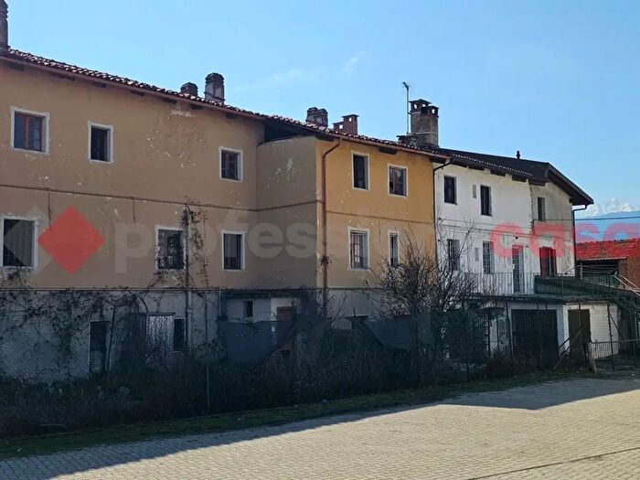 Casa con 5 locali in vendita in Via Saluzzo, Pinerolo