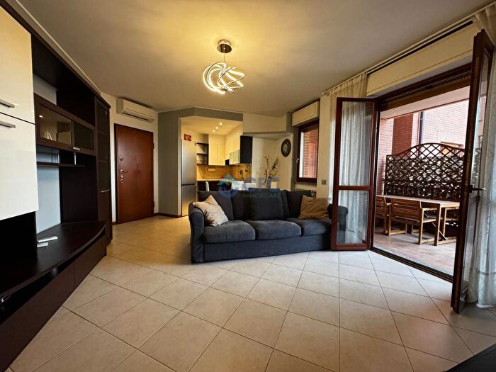 Appartamento bilocale in affitto in Via San Rocco, Segrate Centro, Segrate