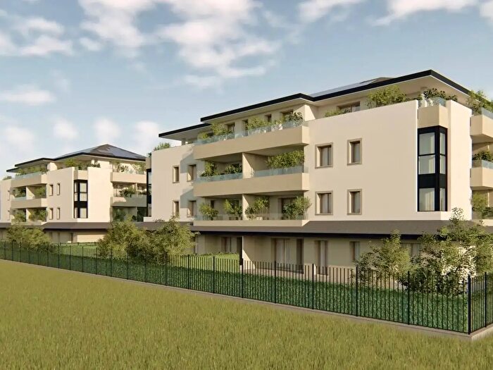 Appartamento quadrilocale in vendita in Via Unità dItalia, Pozzo DAdda