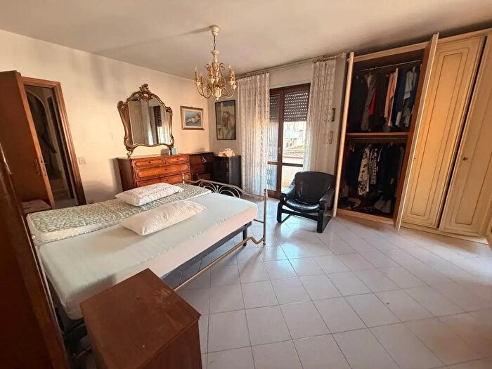 Casa con 7 locali in vendita in Via Arrighi, Viareggio