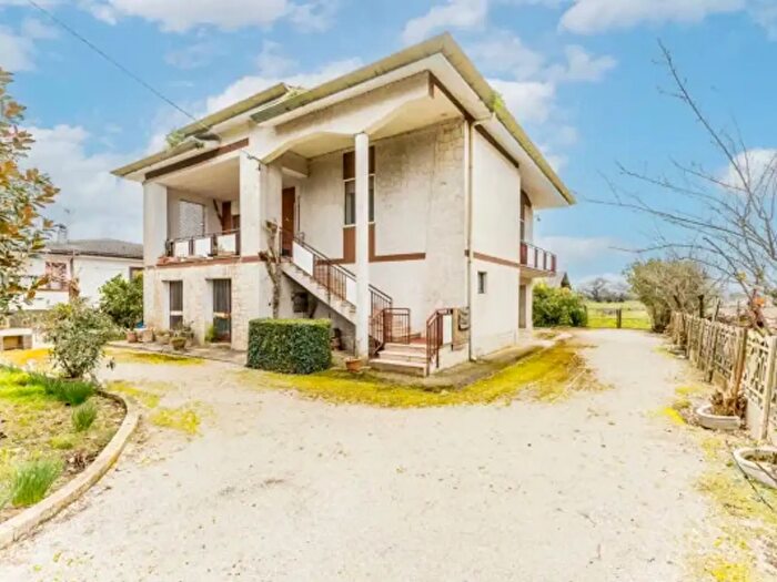 Casa quadrilocale in vendita in Via Appia, Latina