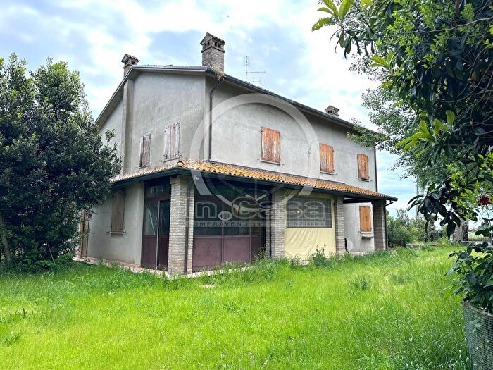 Casa con 6 locali in vendita in Zona San Pietro in Vincoli San Pietro in Campiano Ravenna, Ravenna