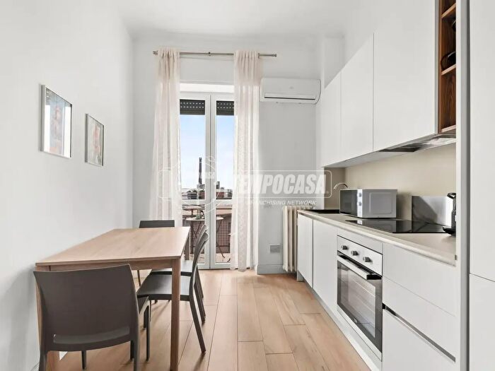 Appartamento bilocale in affitto in Via Spinoza, Milano