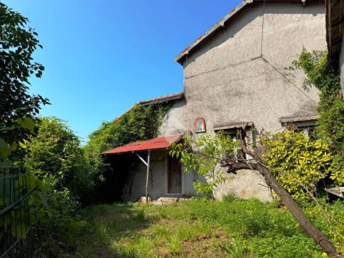 Casa quadrilocale in vendita in Via Cadelè Bricollo, Serra Ricco