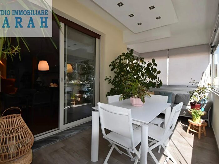 Appartamento con 5 locali in vendita in Via dei Larici, Viareggio