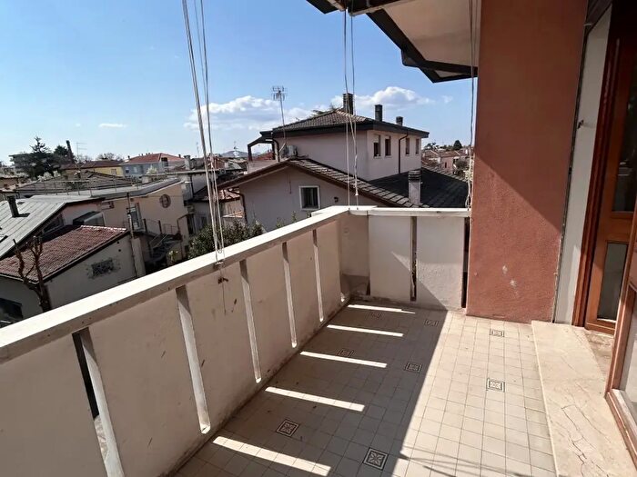 Appartamento quadrilocale in affitto in Via Castelfidardo, Padova