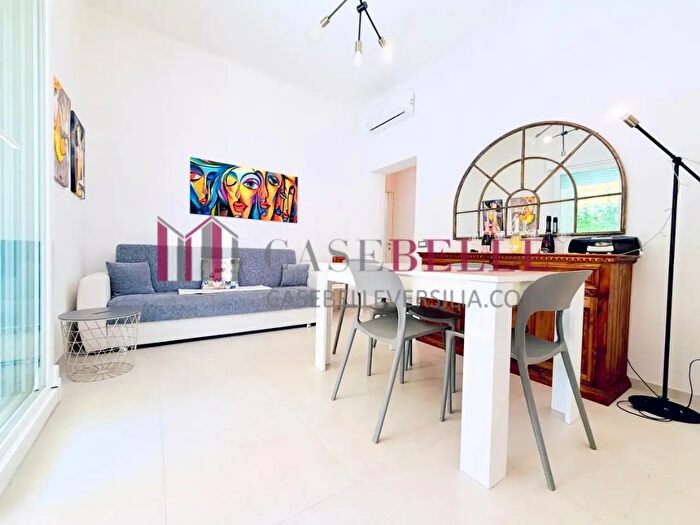 Casa quadrilocale in vendita in Viareggio