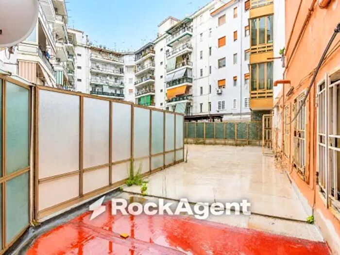 Appartamento con 6 locali in vendita in Via Generale Francesco Pignatelli bis, Napoli