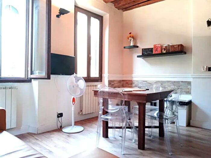 Appartamento quadrilocale in affitto in PZza del Carmine, Firenze