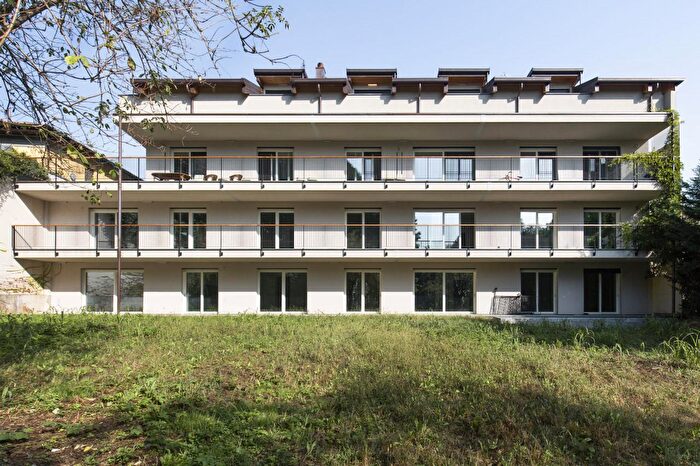 Appartamento con 5 locali in vendita in Piazza Visconti, Rho