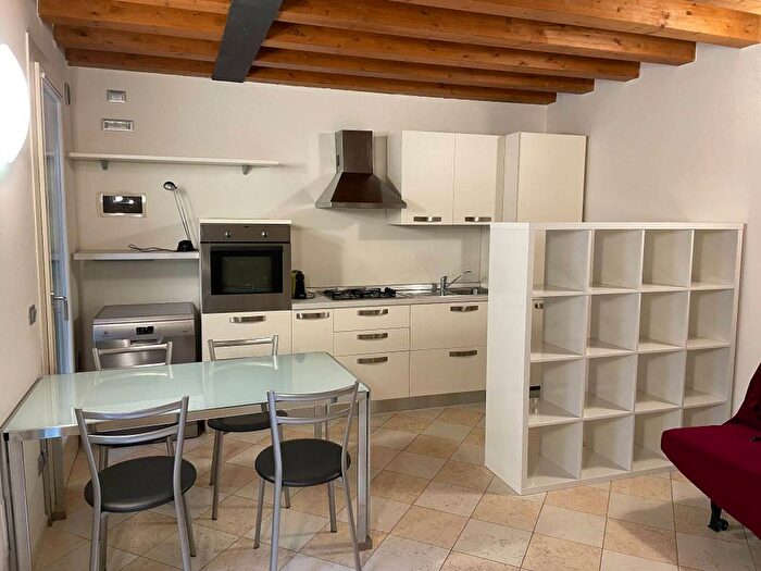 Appartamento bilocale in affitto in Via Antonio Locatelli, Santo, Padova