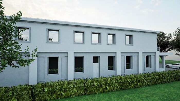 Appartamento quadrilocale in vendita in Viale Umberto Maddalena, Adria