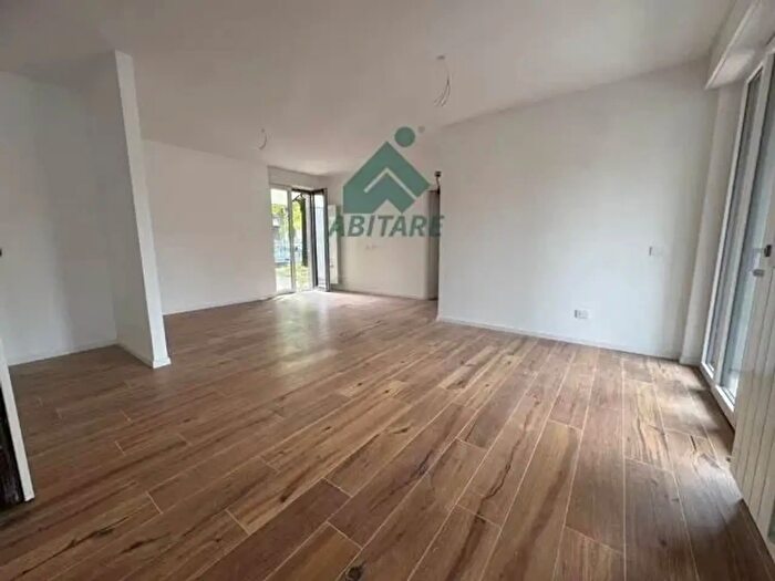 Appartamento trilocale in vendita in Rho