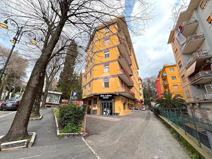 Appartamento quadrilocale in affitto in Via Flli Rosselli, Centro Storico, Genzano di Roma