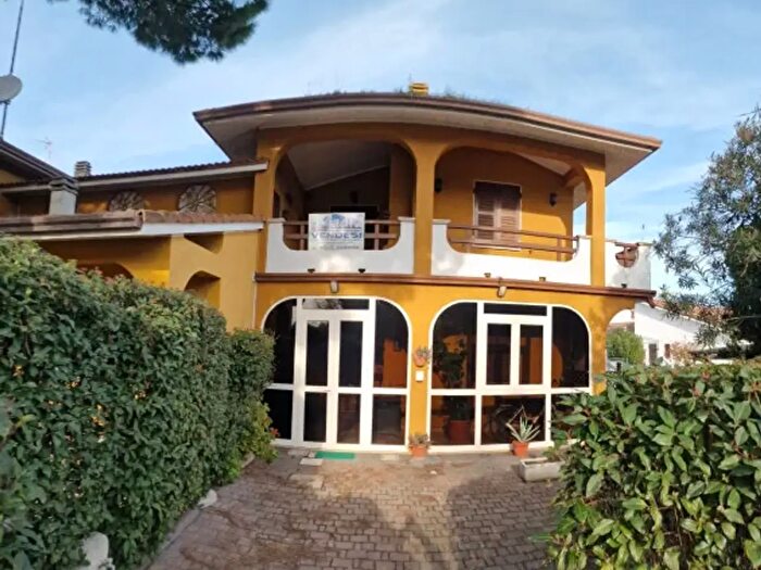 Casa quadrilocale in vendita in Viale Egitto, Comacchio