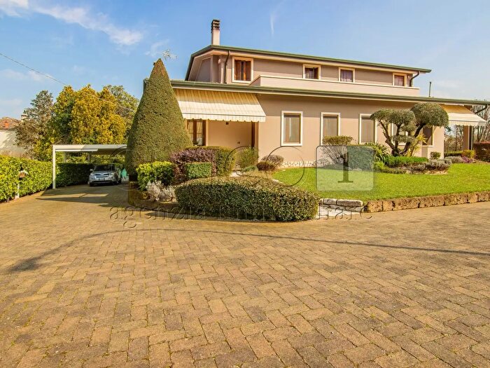 Casa con 8 locali in vendita in Via Ponte, Barbarano Mossano