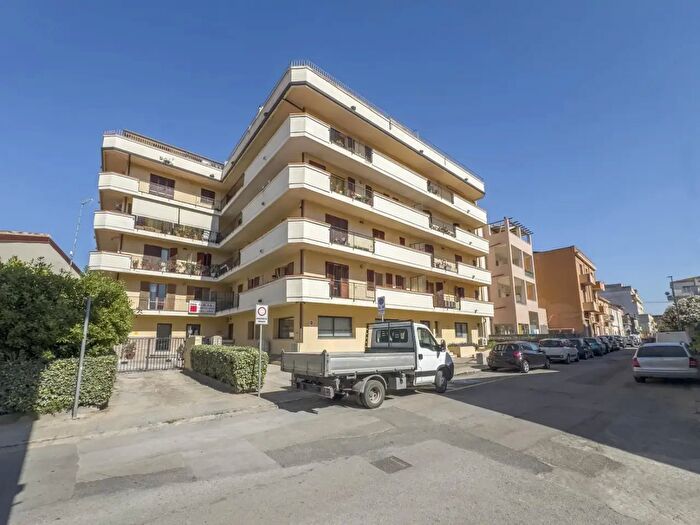 Appartamento quadrilocale in vendita in Via del Piave, Olbia