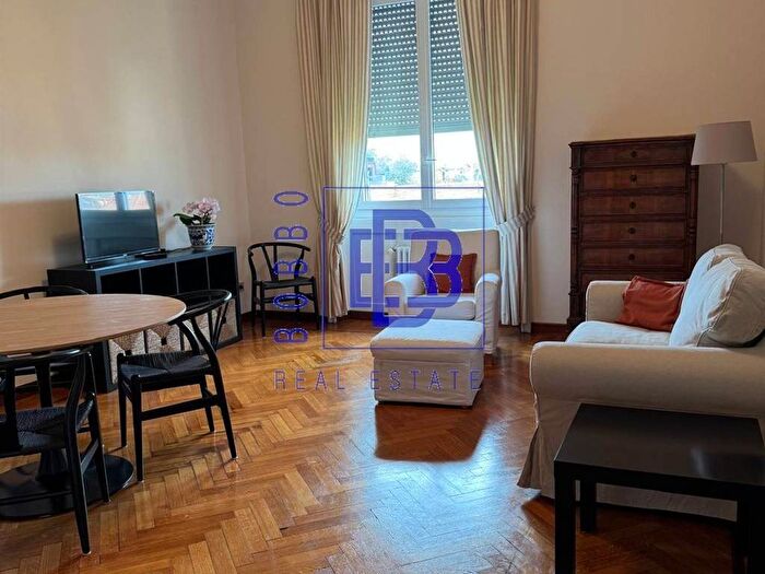 Appartamento bilocale in affitto in Viale Regina Giovanna, Porta Venezia, Milano