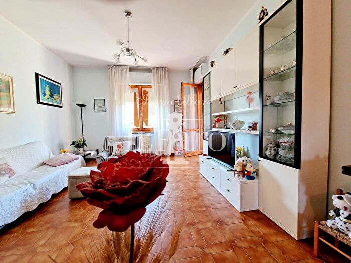 Appartamento quadrilocale in vendita in I Sotto, Campi Bisenzio