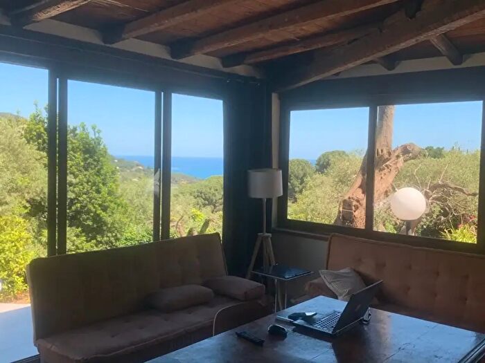 Casa trilocale in vendita in Via Granato, Cefalu'