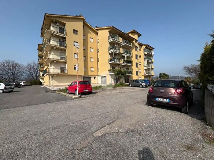 Appartamento bilocale in vendita in Via Salerni, Montalto Uffugo