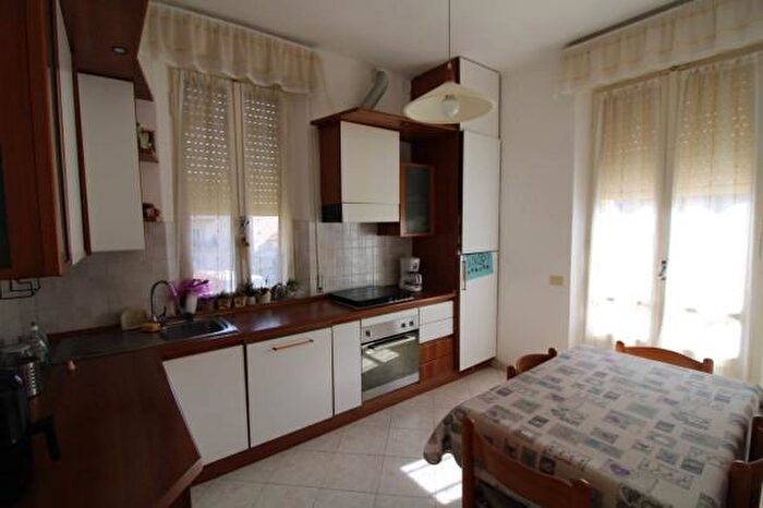 Appartamento quadrilocale in vendita in Viale della Vittoria, Jesi