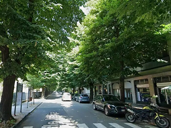 Appartamento trilocale in affitto in Viale Italia, Lodi