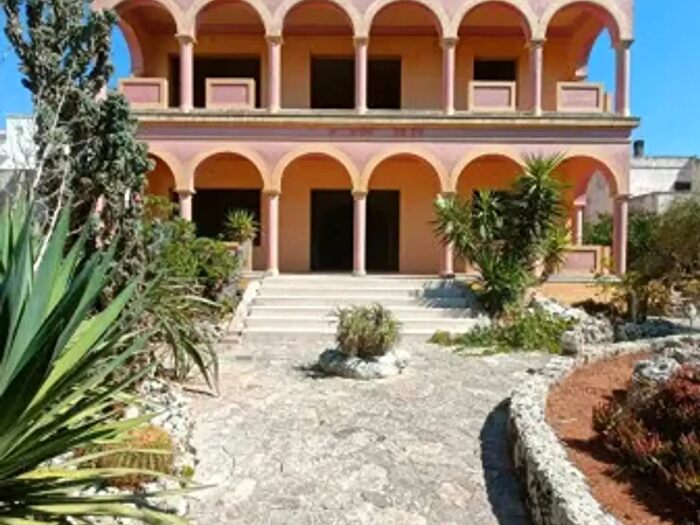 Casa con 6 locali in vendita in Via San Vincenzo, Gagliano Del Capo