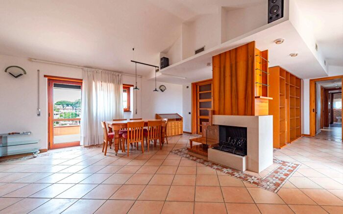 Appartamento quadrilocale in vendita in Via delle Pinete, Ardea