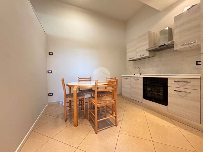 Appartamento trilocale in affitto in Via Fontana, Monticelli Fontana, Lavagno