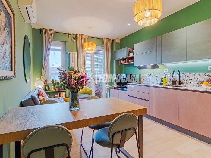 Appartamento bilocale in vendita in Via Polesine, Milano