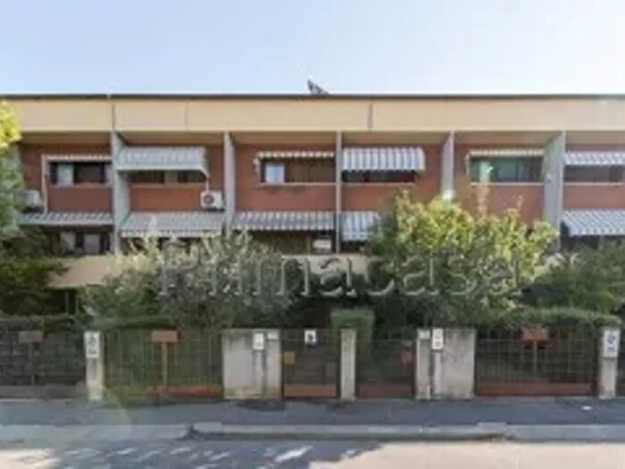 Casa con 6 locali in vendita in Piazza Risorgimento, Verona