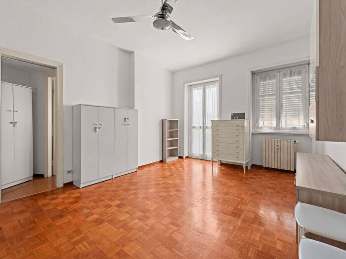 Appartamento monolocale in affitto in Via San Faustino, Ortica, Milano