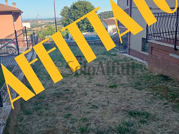 Appartamento quadrilocale in affitto in Centro, Offagna