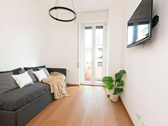 Appartamento monolocale in affitto in Via Cicco Simonetta, Corso Genova, Milano