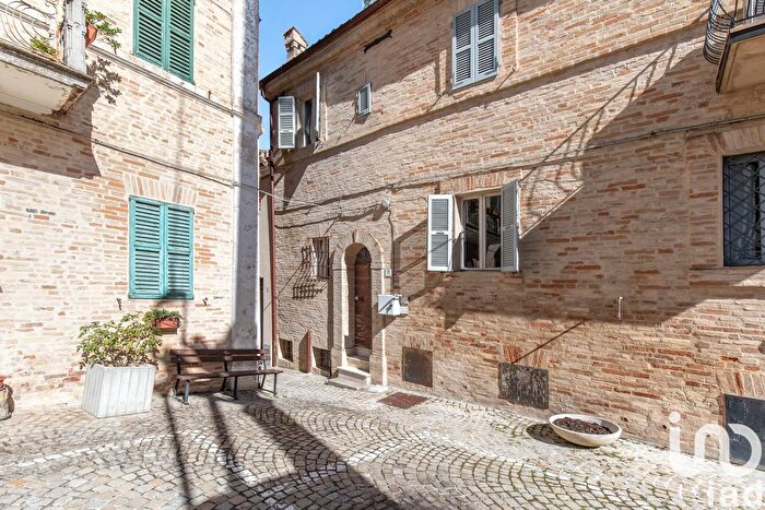 Casa con 8 locali in vendita in Via Giuseppe Verdi, Mogliano