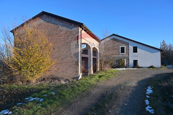 Casa quadrilocale in vendita in Strada Malcantone, Traversetolo