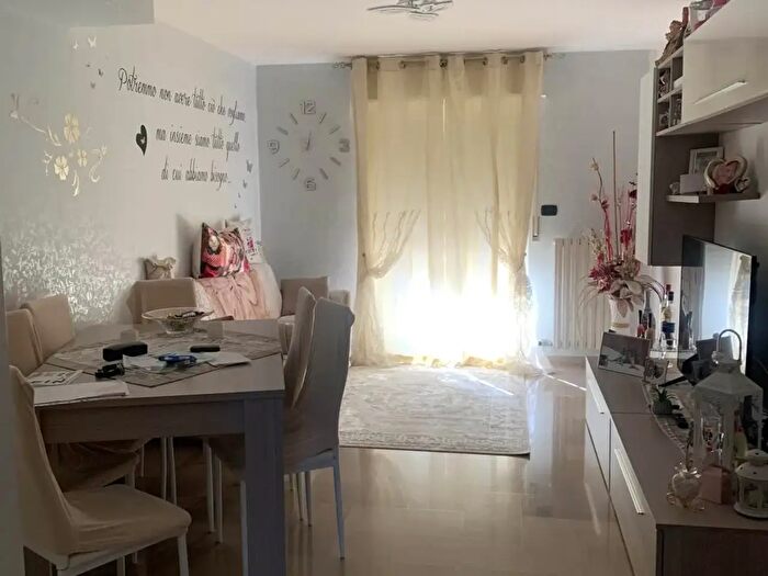 Appartamento trilocale in affitto in Corso Umberto, Bari