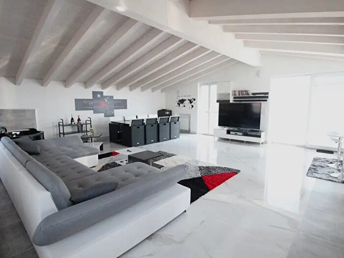 Casa con 5 locali in vendita in Via Tolstoj, Brembate