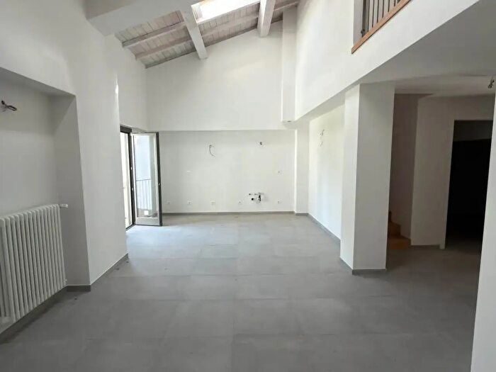Appartamento con 5 locali in vendita in Calenzano
