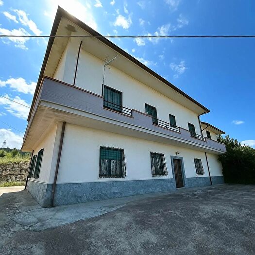 Casa con 9 locali in vendita in Srada S Elia Caltanissetta, Caltanissetta
