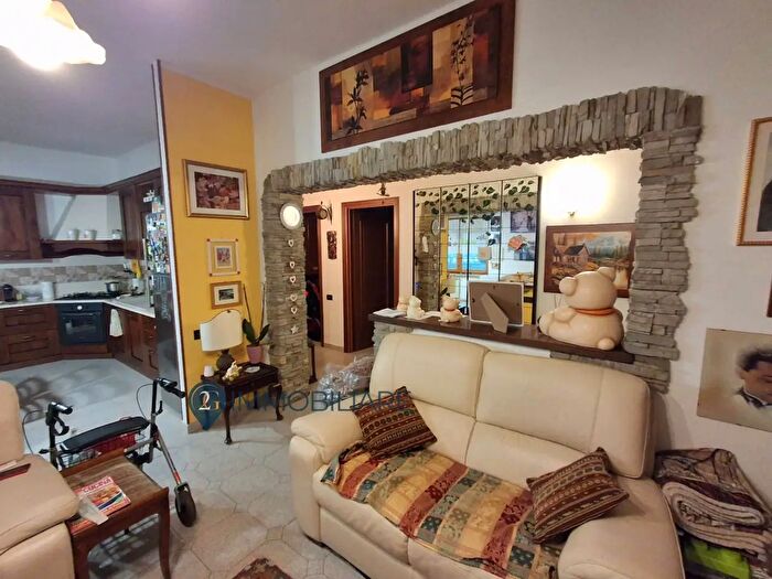 Appartamento con 5 locali in vendita in Via Maddalena, Vezzano Ligure