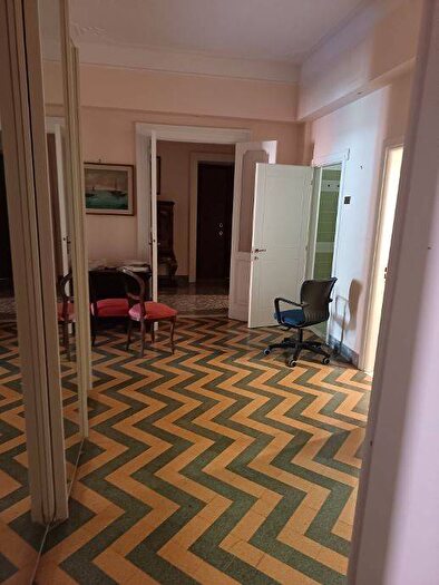 Appartamento quadrilocale in affitto in Via Varrone, Prati, Roma