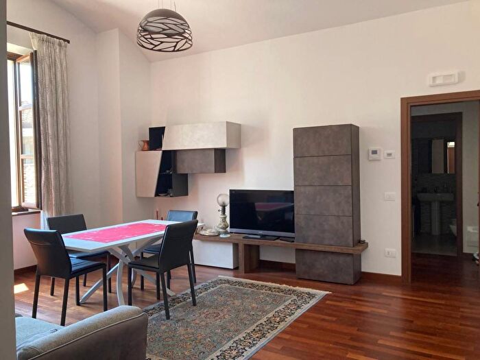 Appartamento trilocale in affitto in Via Rosso Guelfaglione, Villa Comunale, L'Aquila