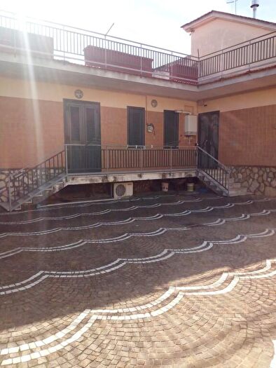 Casa trilocale in vendita in Via Niccolò Paganini, Afragola