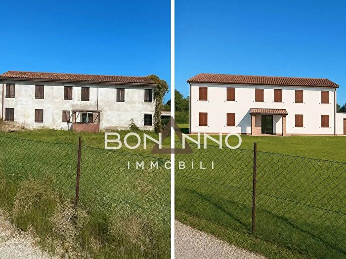 Casa con 8 locali in vendita in Via Molinella, Piombino Dese