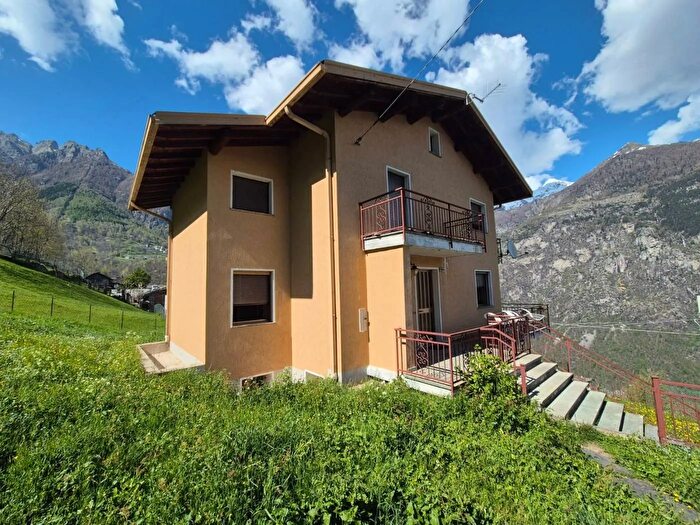 Casa con 5 locali in vendita in Frazione OlmoMotto San Giacomo Filippo, San Giacomo Filippo