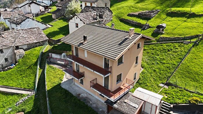 Case in Vendita e in Affitto - 3