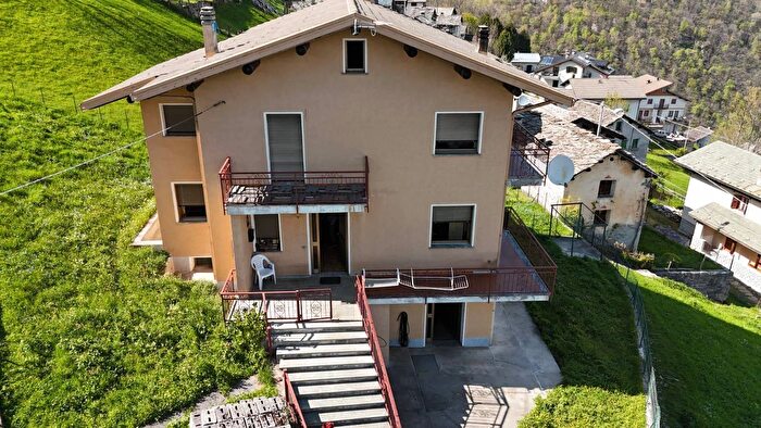 Case in Vendita e in Affitto - 2